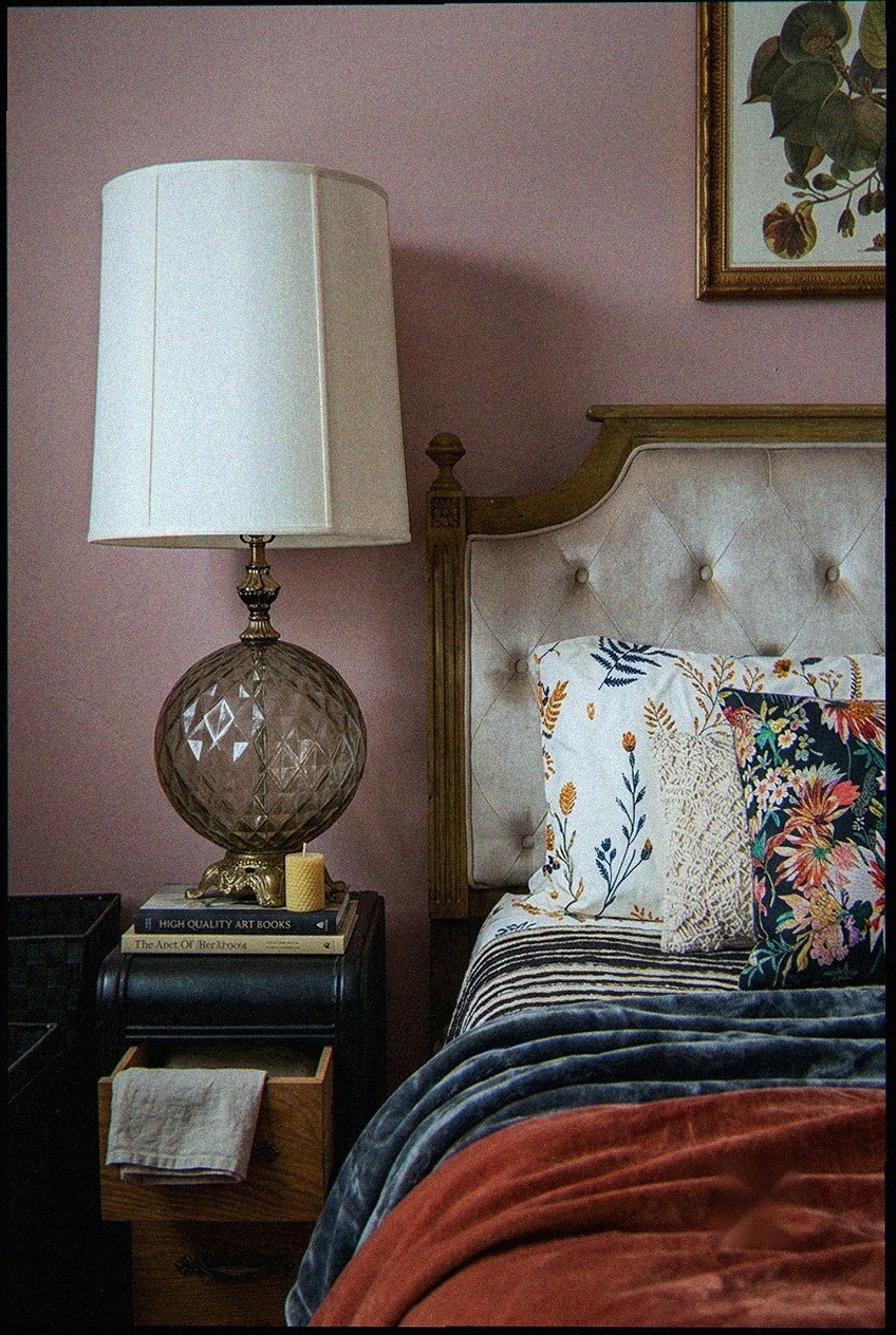 The Art of Proportion: Styling the Classic Drum in Modern Bedrooms