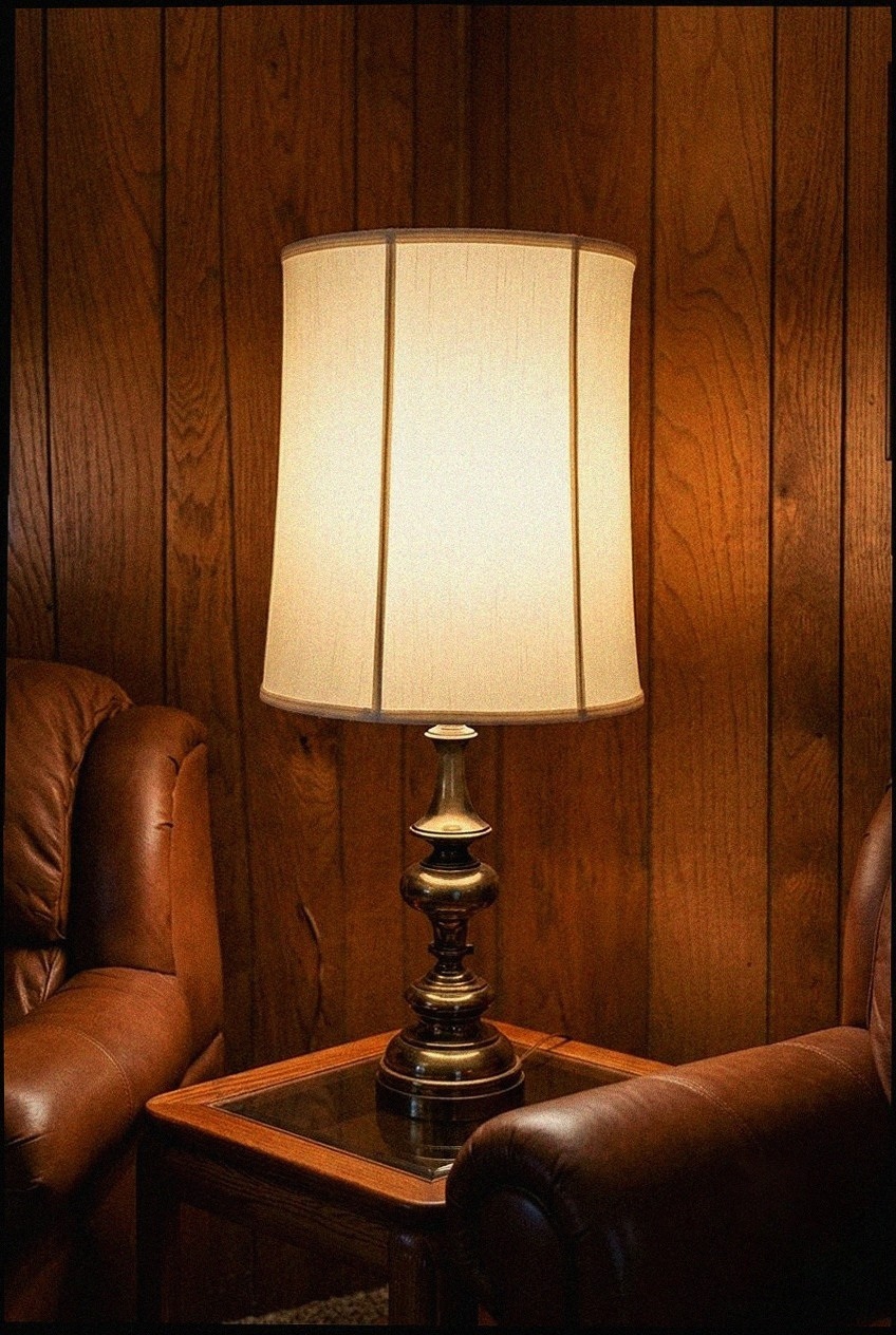 The Art of Proportion: Styling the Classic Drum in Modern Bedrooms