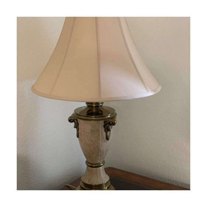The Art of Curating Graceful Nightstand Silhouettes