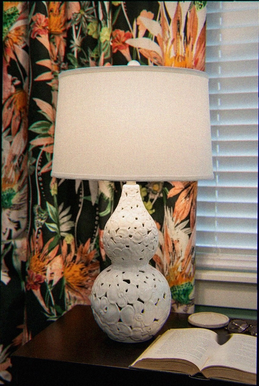 The Art of the Bedside Vignette: Soft Geometry and Natural Weaves