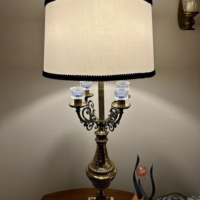 The Art of the Bedside Vignette: Soft Geometry and Natural Weaves