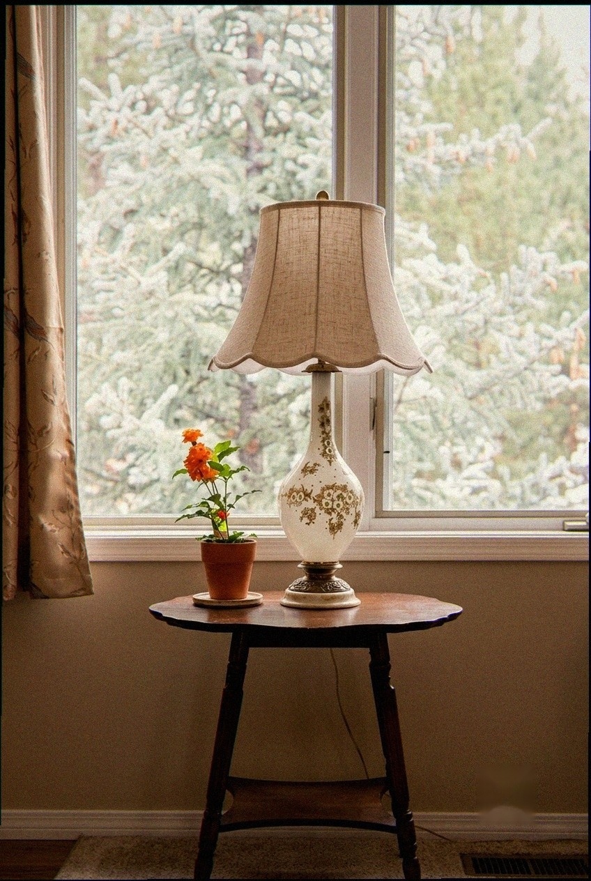The Art of the Gentle Flare: Styling a Classic Linen Bell Lamp Shade